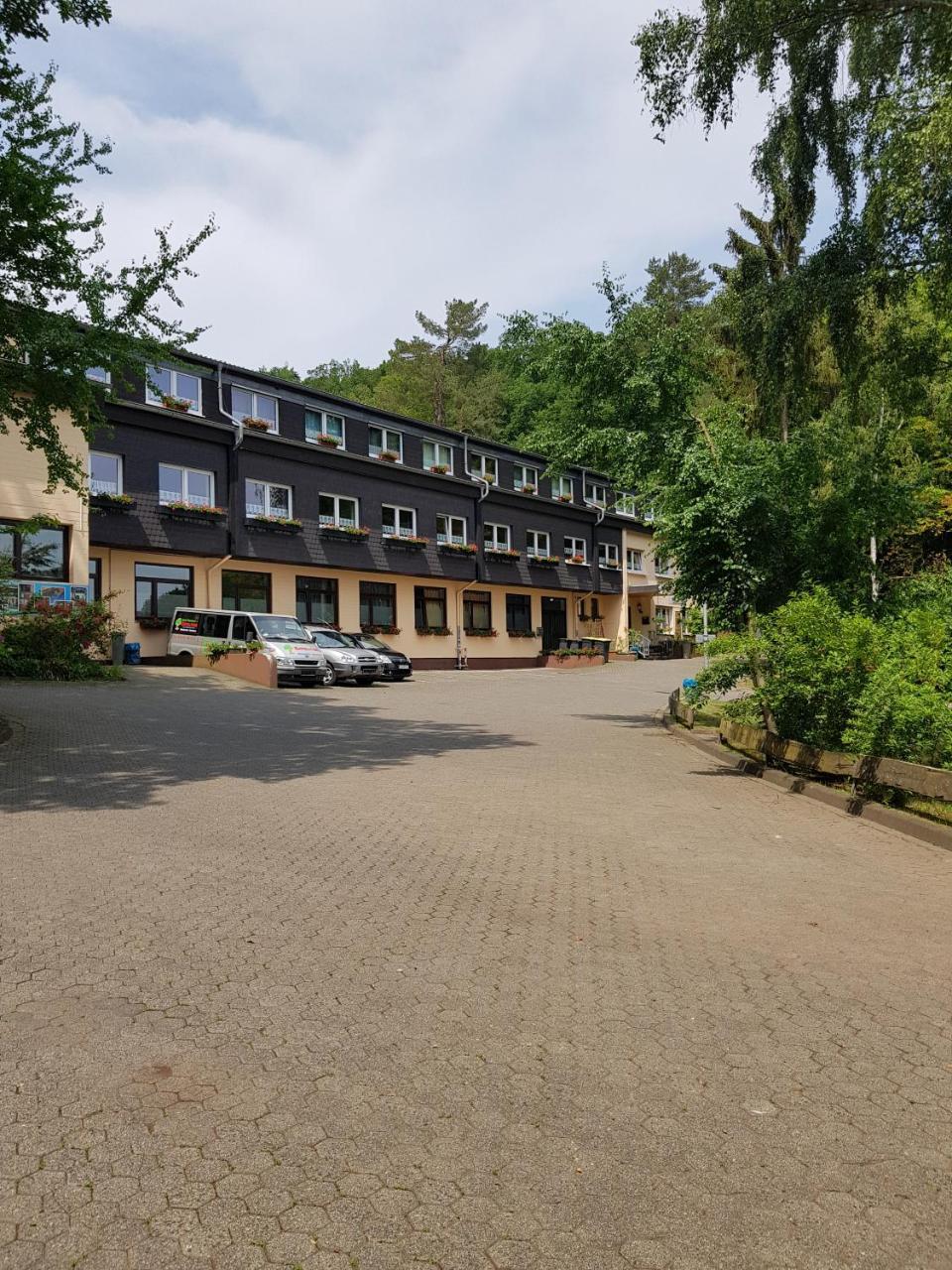 Hotel-Restaurant-Eifeltor Mechernich Exterior photo